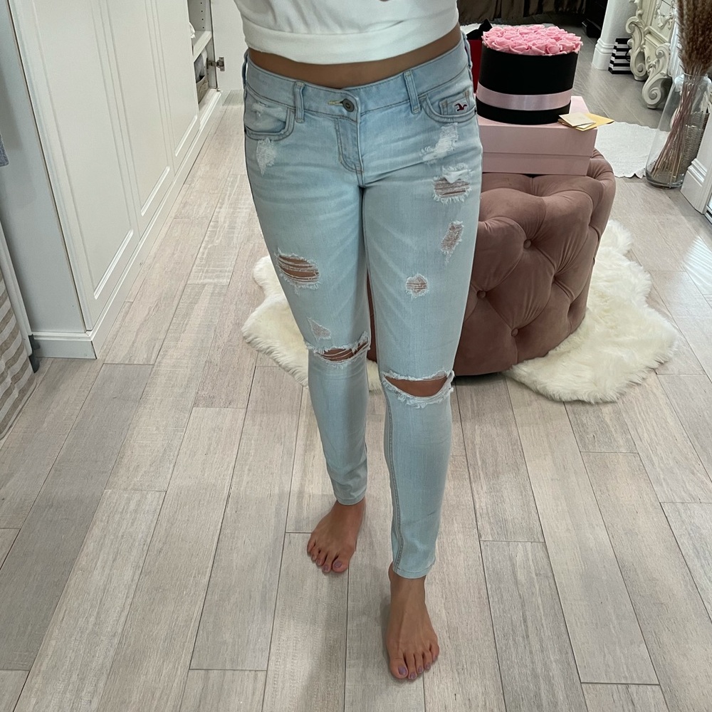 Hollister Ripped Jeans - Picture 3 of 5